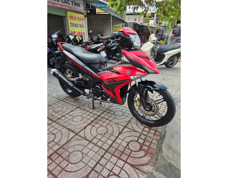 Xe Tay Côn Exciter 150 Màu Đỏ